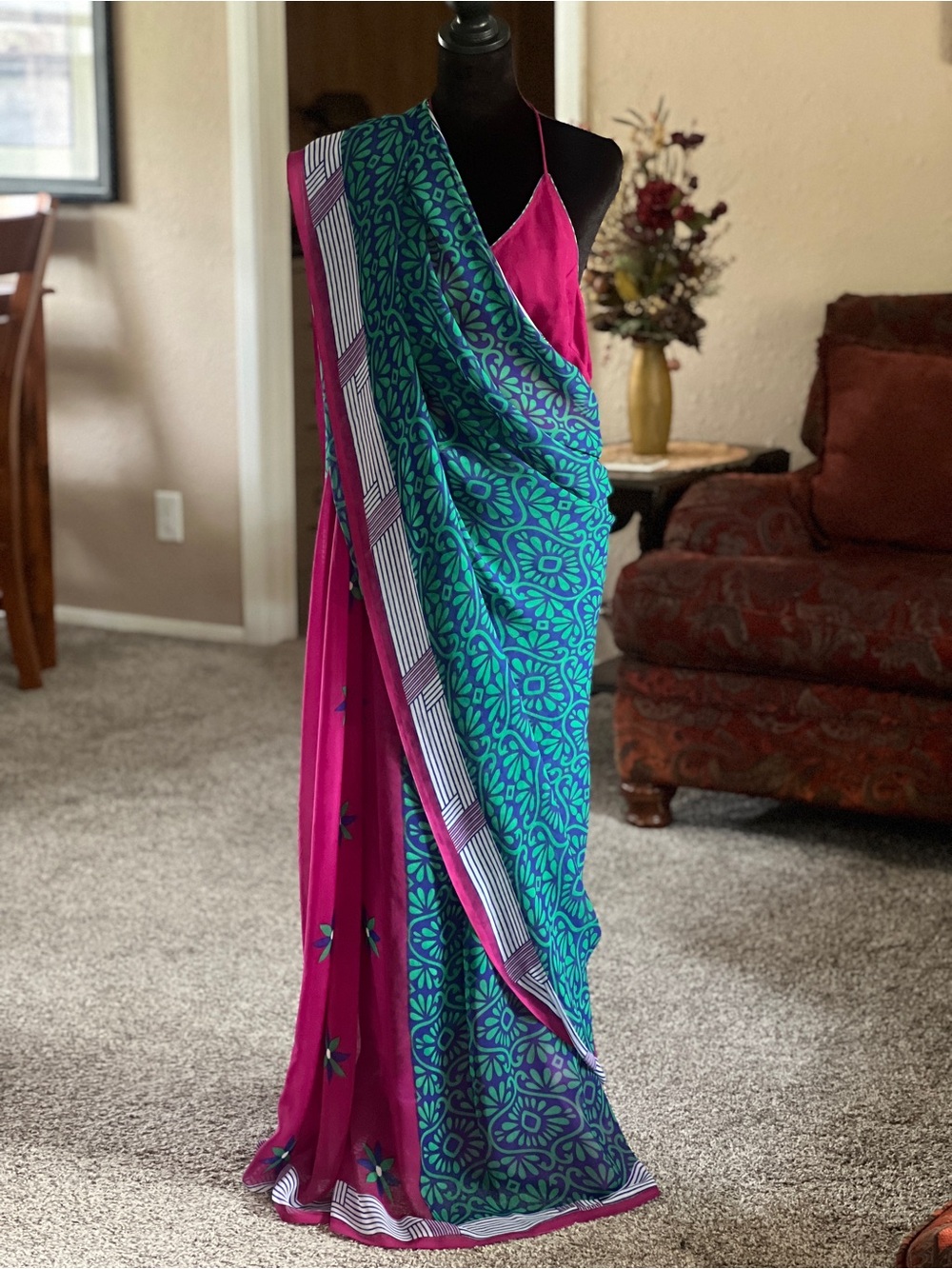 Women’s Teal & Fuchsia Printed Sari